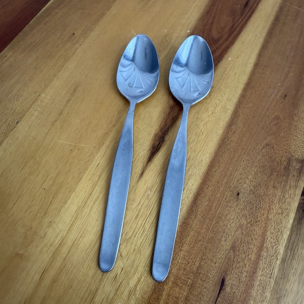 Stainless Steel Made In Taiwan Lot Of 2 Silver Spoons Replacement Kitchen Dining